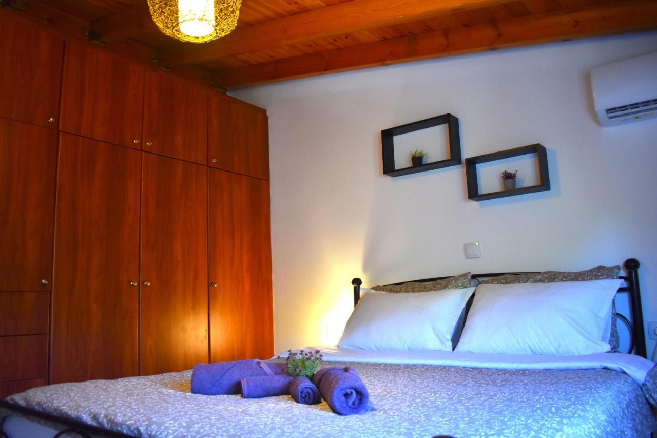 Amara Apartment Artemida  Bagian luar foto