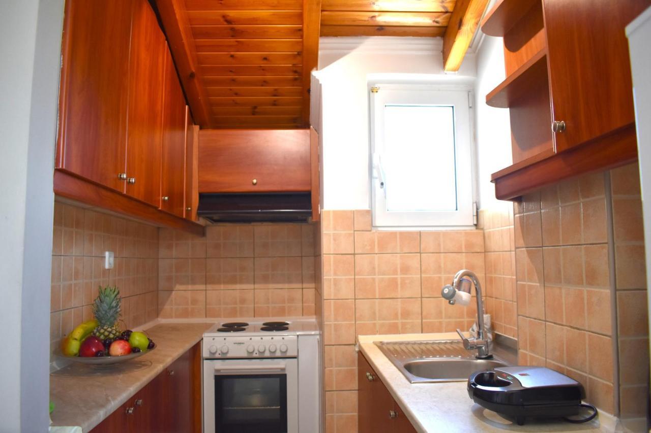 Amara Apartment Artemida  Bagian luar foto